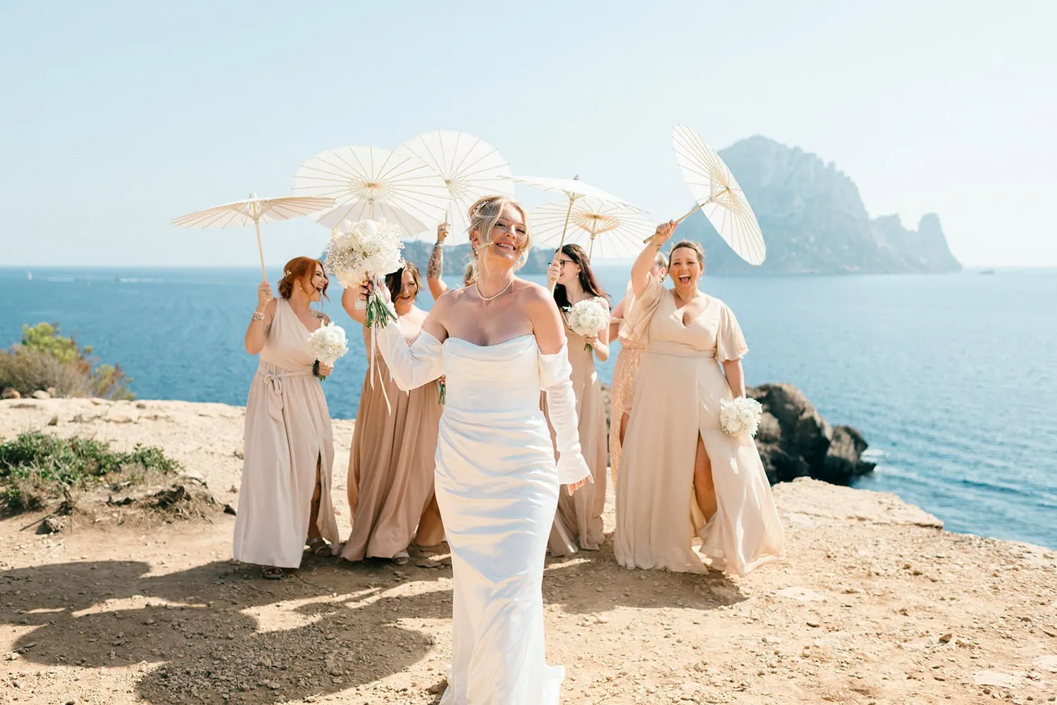 Wedding Photography: 5 Essential Focus Points for Capturing Unforgettable Moments 1 Wedding photography is more than just taking pictures—it's about capturing emotions, stories, and fleeting moments that make your special day unforgettable